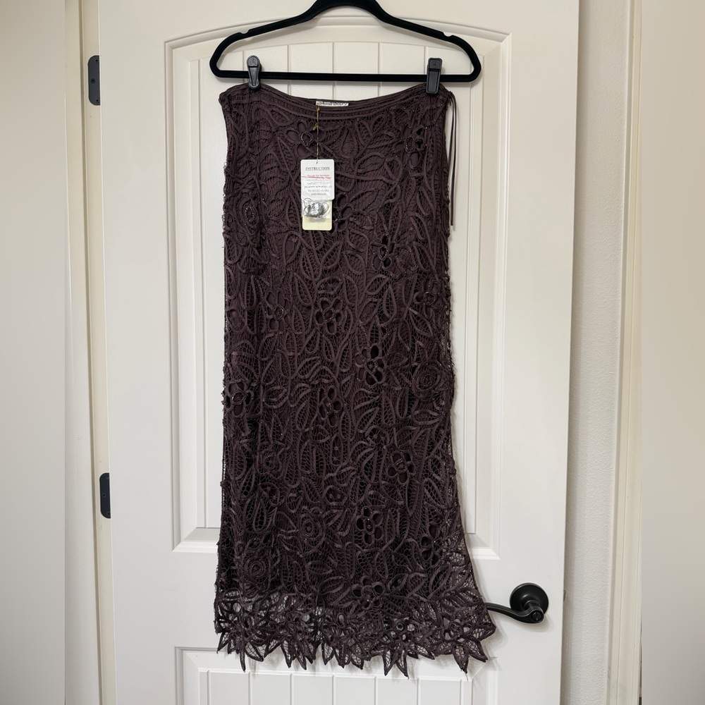 Silken Poetry/Soulmates 100% silk with beading,lace top and high waisted skirt. - Picture 4 of 7
